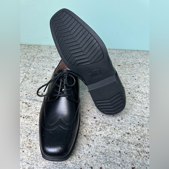 Florsheim Boy's, Reveal Wingtip Oxford JR - Picture 6 of 6